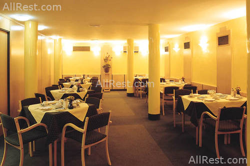 Central Hotel 8